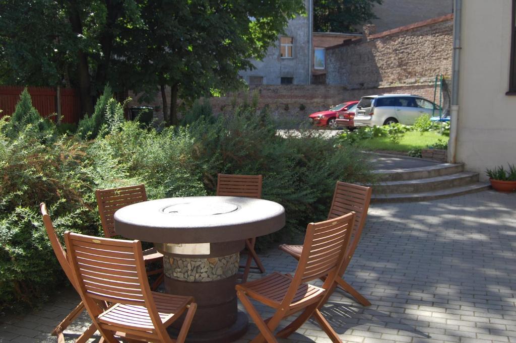 Linovo With Free Parking Hotel Рига Екстериор снимка